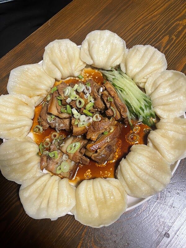 Pařené knedlíčky s dušeným masem